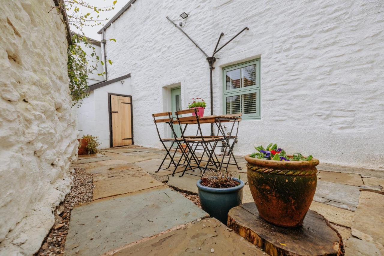 Church View Cottage Whalley Exterior foto